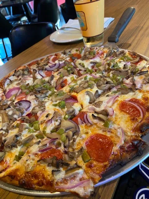 Deluxe Pizza